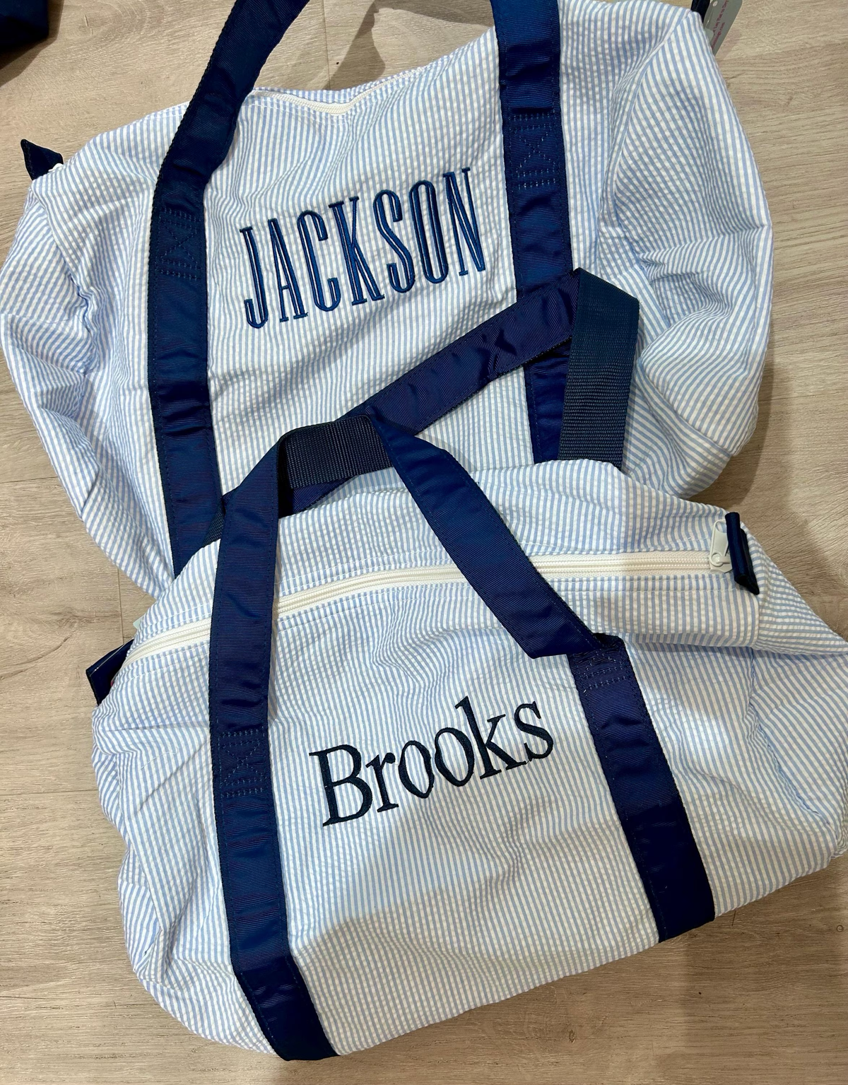 Navy Seersucker Medium Duffel | Mint